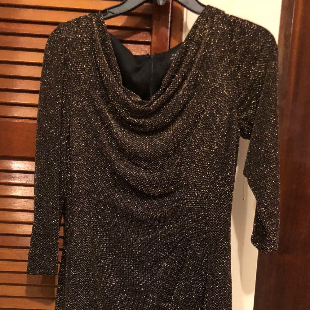 T Tahari night dress